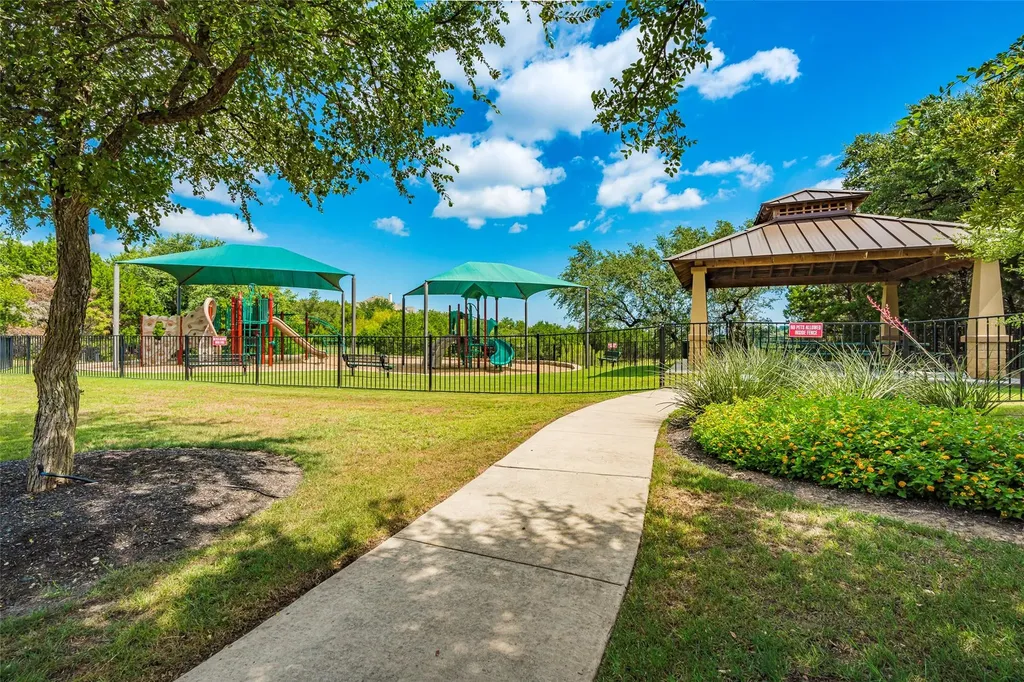 4113 Sugarloaf Drive Austin TX 78738