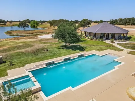 1584 County Road 226 Road Giddings TX 78942
