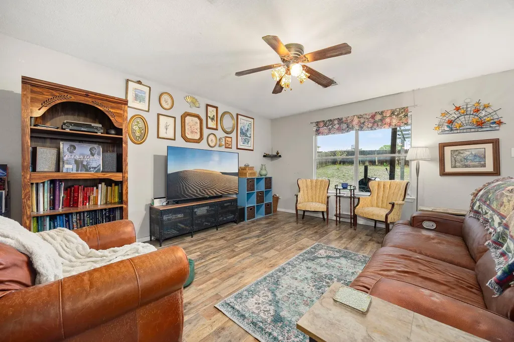 137 Sawgrass Circle Kyle TX 78640