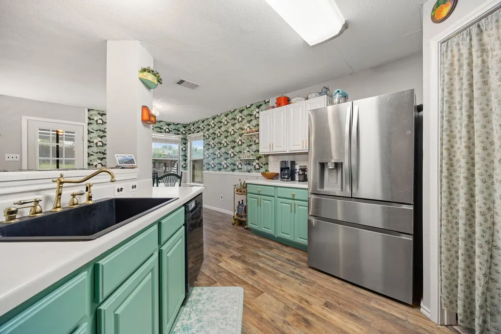 137 Sawgrass Circle Kyle TX 78640