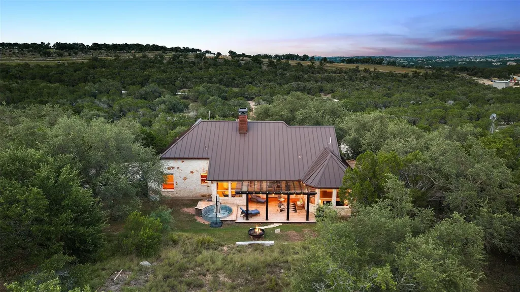1906 Bee Creek Road Spicewood TX 78669