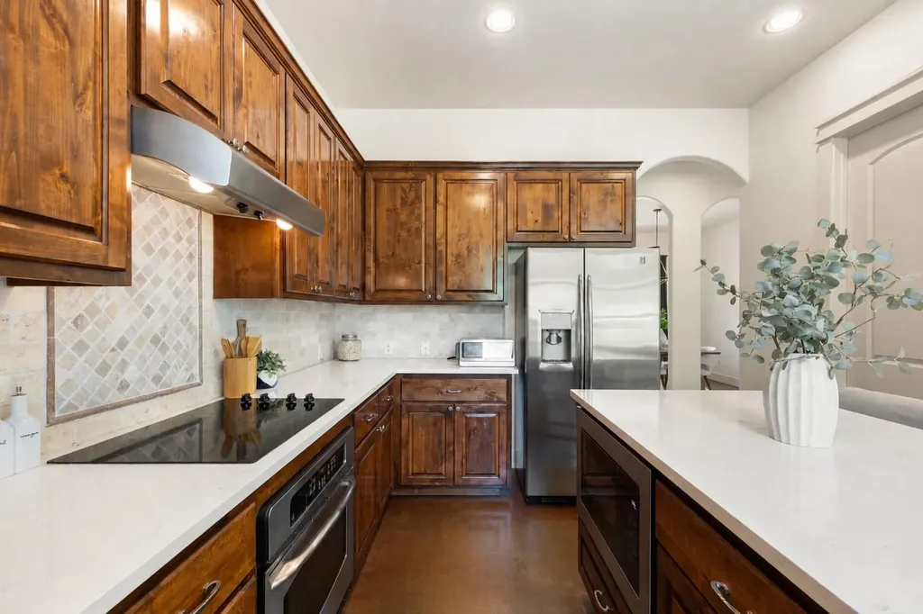 1906 Bee Creek Road Spicewood TX 78669