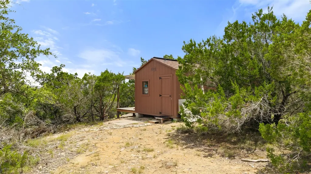 1906 Bee Creek Road Spicewood TX 78669