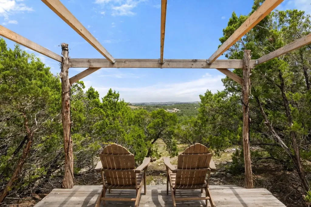 1906 Bee Creek Road Spicewood TX 78669