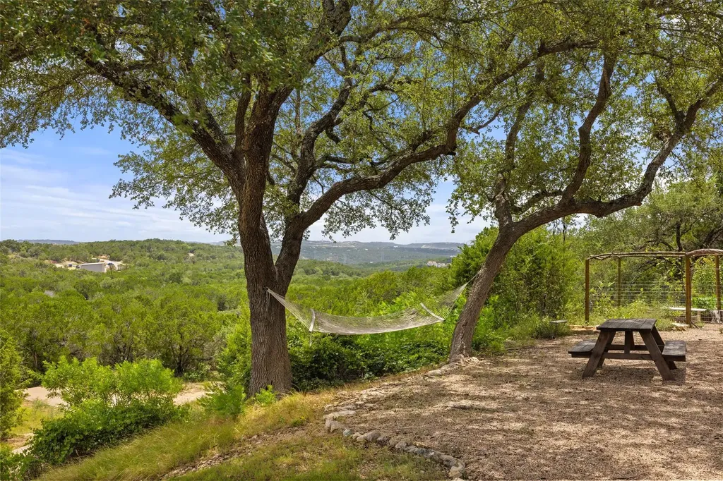 1906 Bee Creek Road Spicewood TX 78669