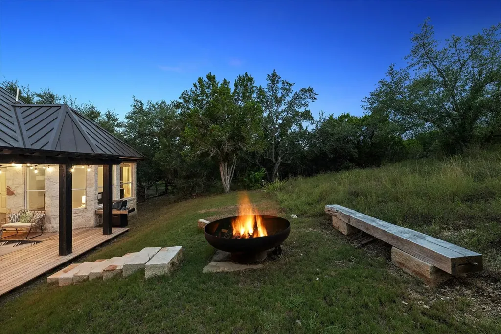 1906 Bee Creek Road Spicewood TX 78669