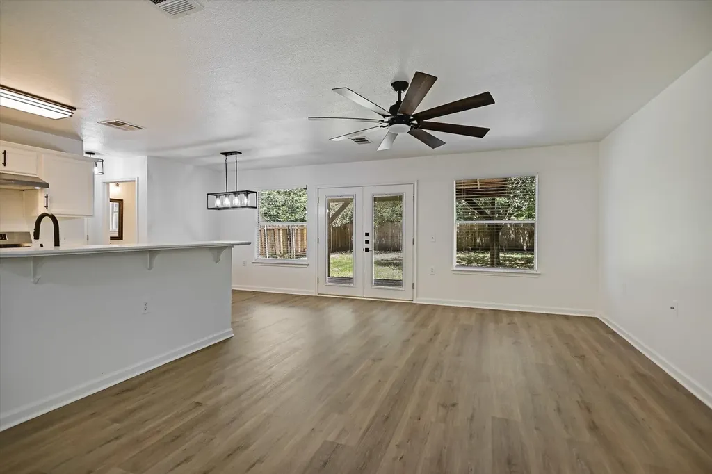 11504 Robert Wooding Drive Austin TX 78748