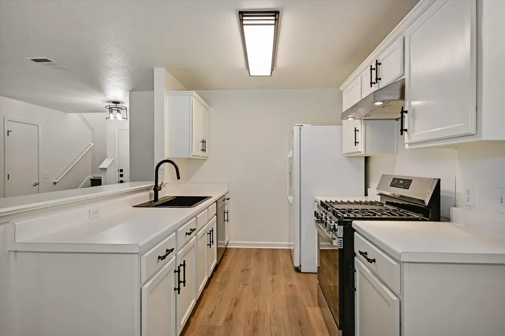 11504 Robert Wooding Drive Austin TX 78748