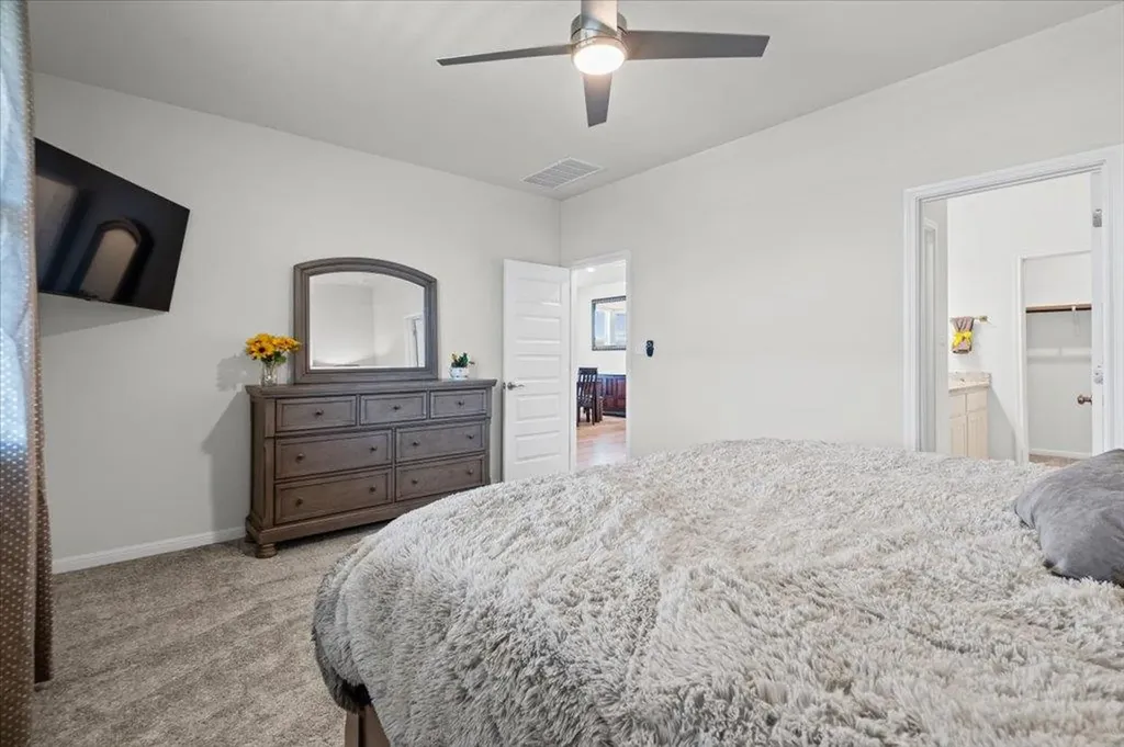 158 Gullivers Drive Elgin TX 78621