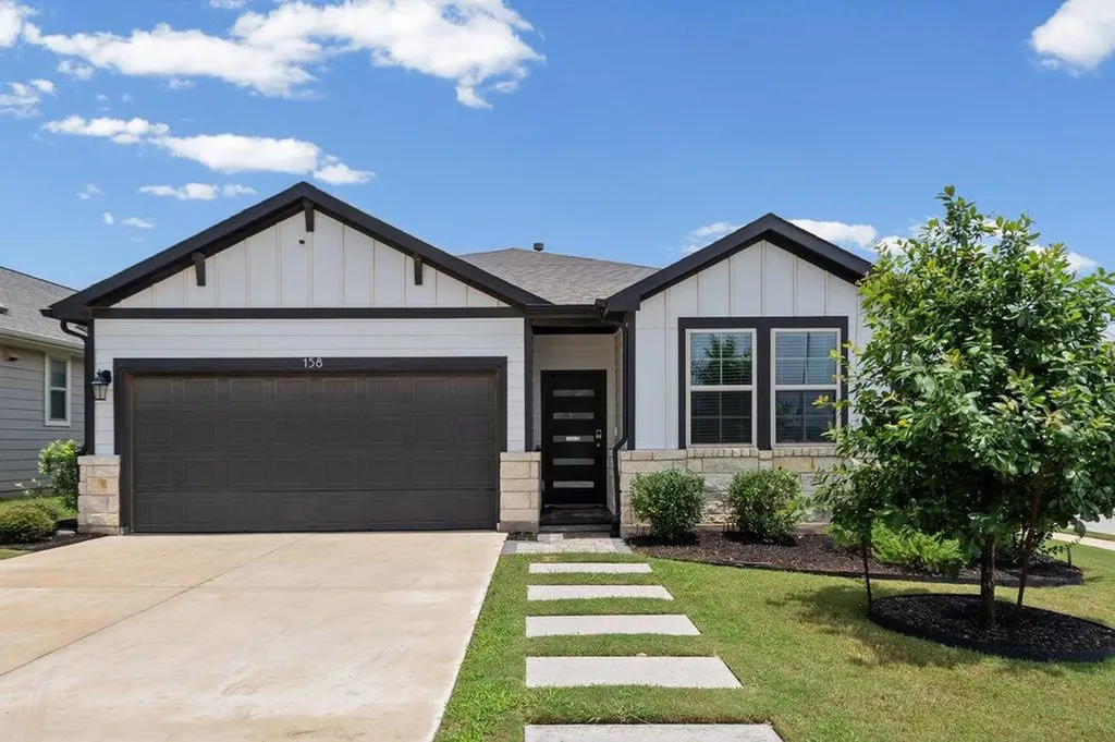 158 Gullivers Drive Elgin TX 78621