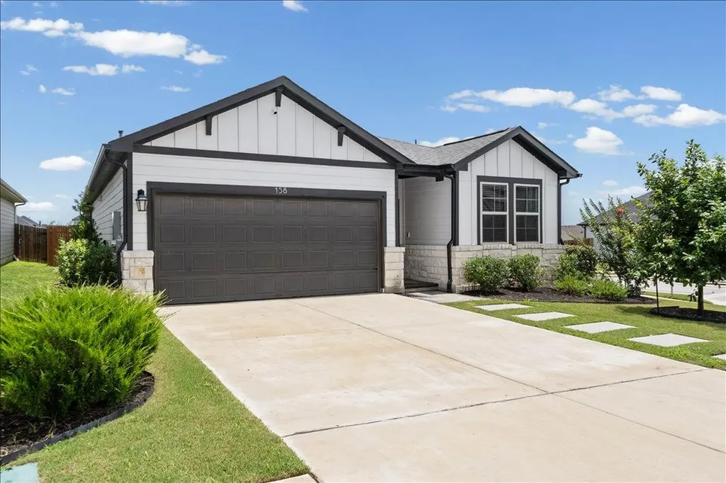 158 Gullivers Drive Elgin TX 78621