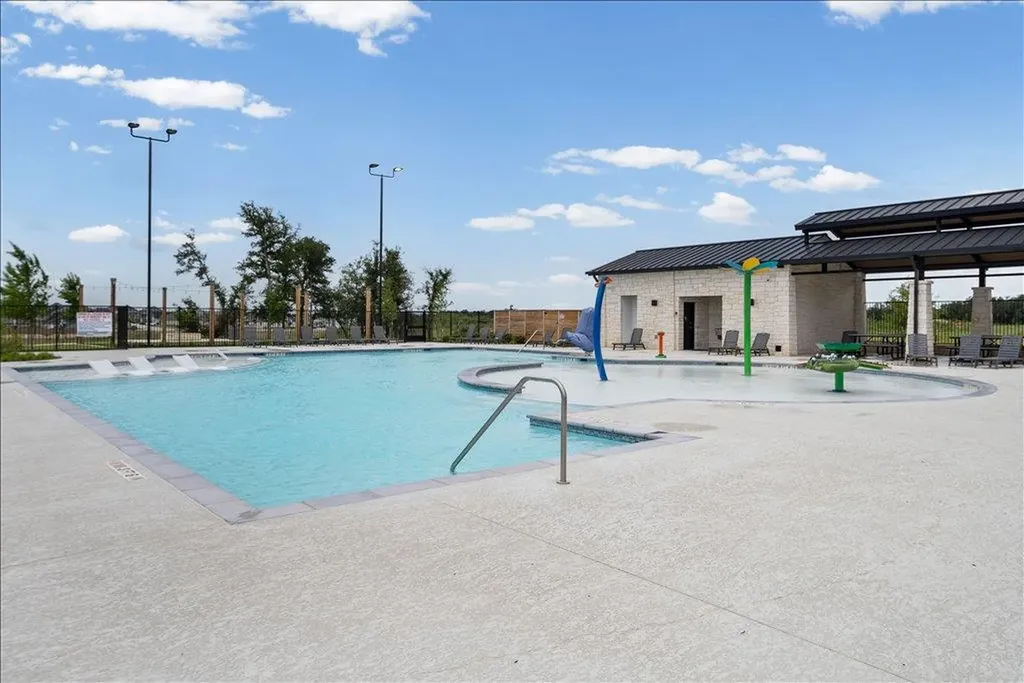 158 Gullivers Drive Elgin TX 78621