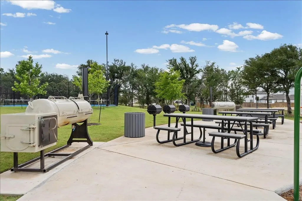 158 Gullivers Drive Elgin TX 78621