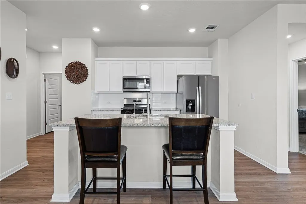 158 Gullivers Drive Elgin TX 78621