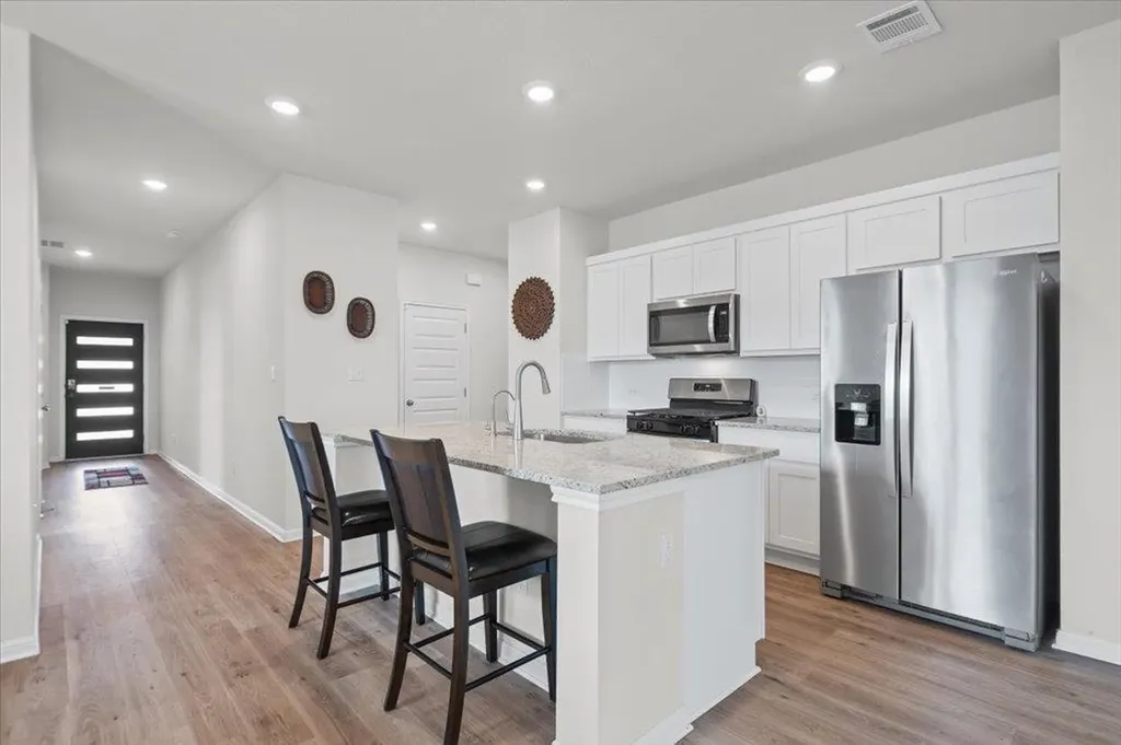 158 Gullivers Drive Elgin TX 78621