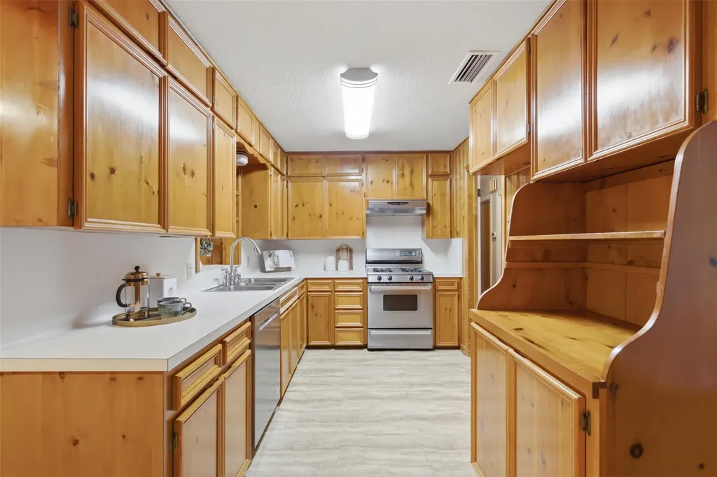 1410 Wooten Drive Austin TX 78757