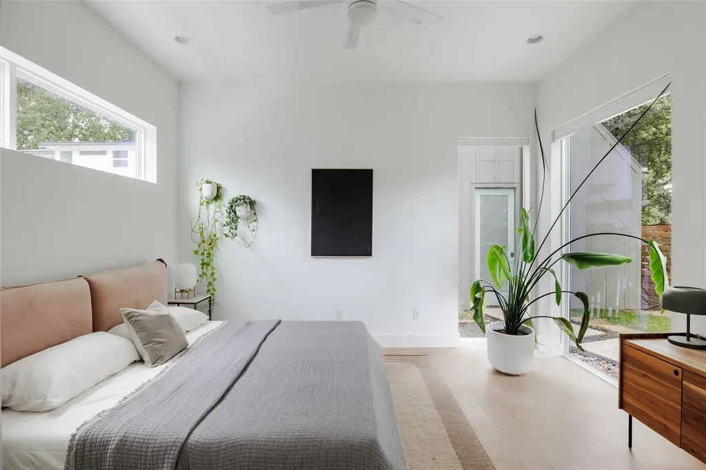 4425 Jinx Avenue Austin TX 78745