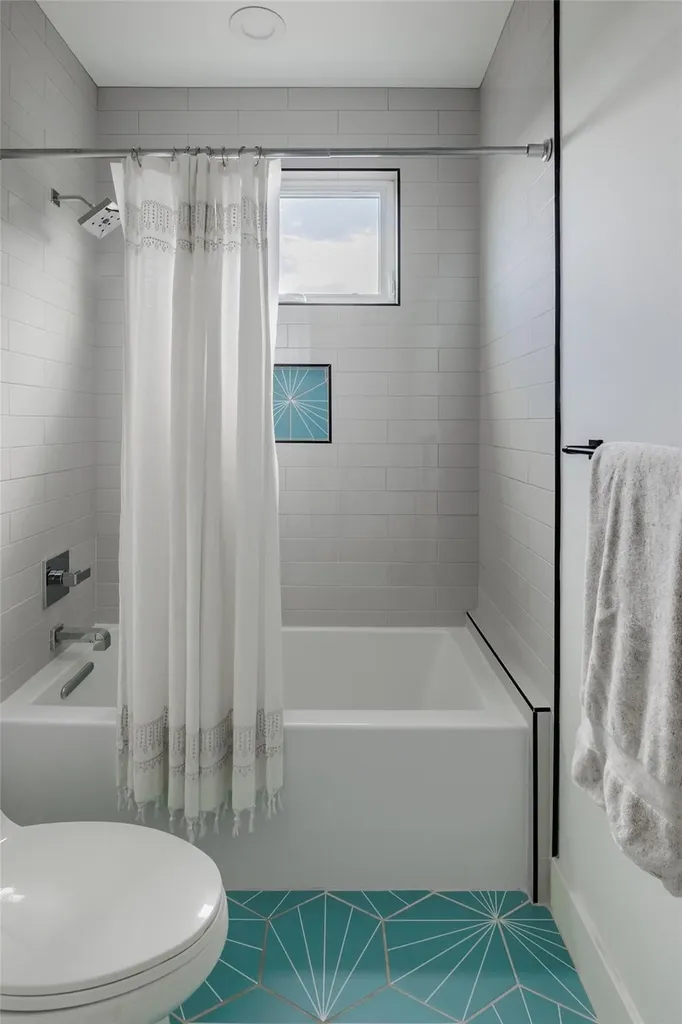 4425 Jinx Avenue Austin TX 78745