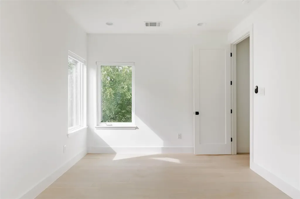 4425 Jinx Avenue Austin TX 78745