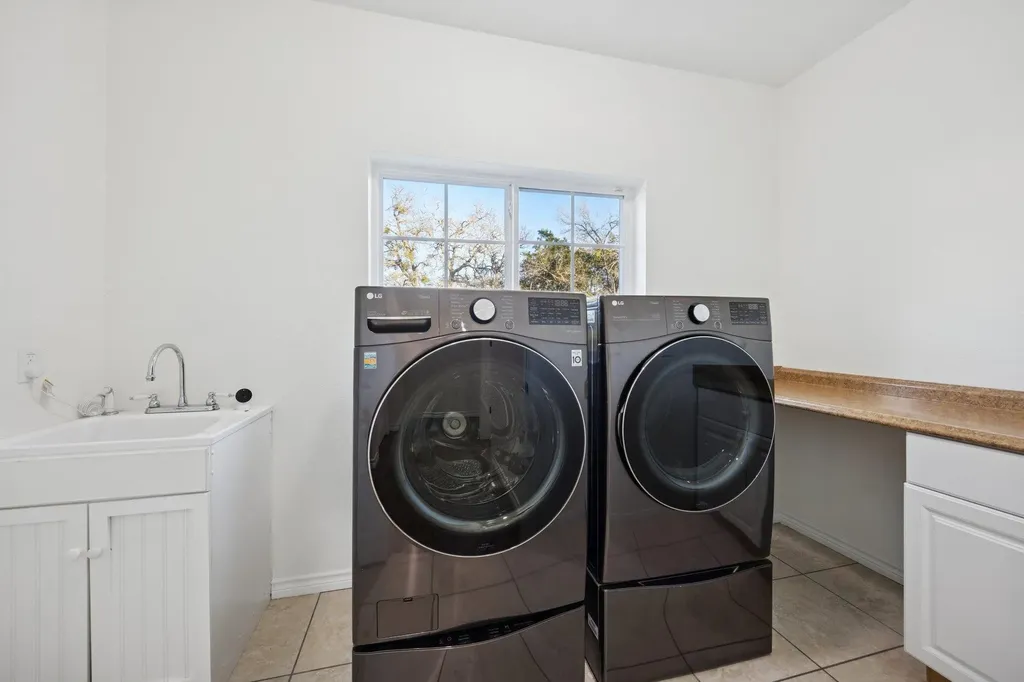 16206 Sweetwood Trail Austin TX 78737