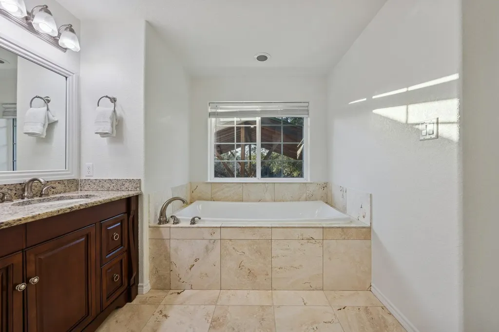 16206 Sweetwood Trail Austin TX 78737