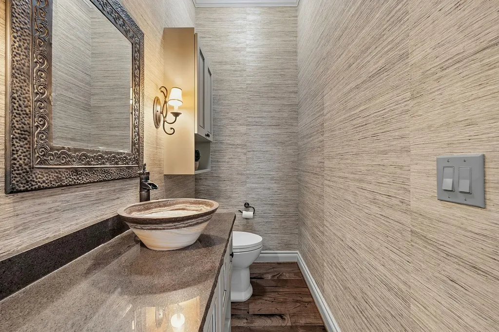 8121 Bluff Trail Austin TX 78737