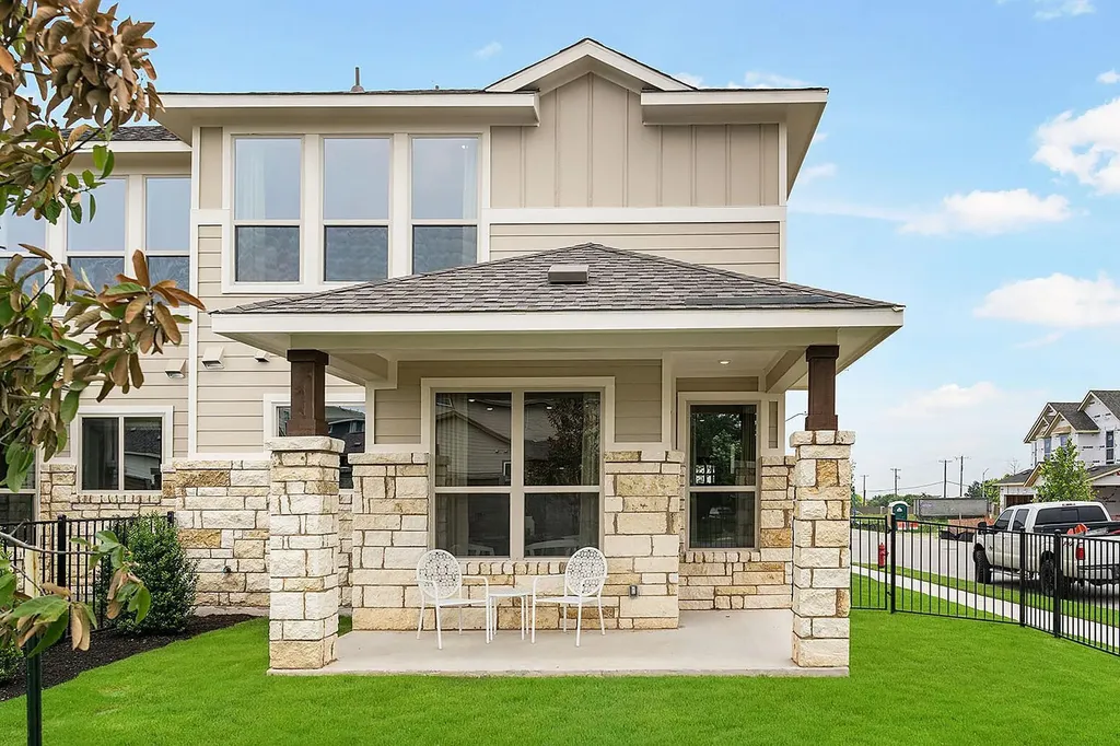 2211A Cornfield Drive Pflugerville TX 78660