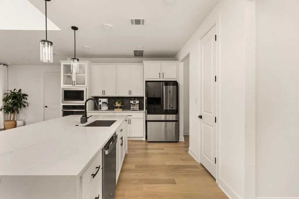 2132 Cavara Cove Leander TX 78641
