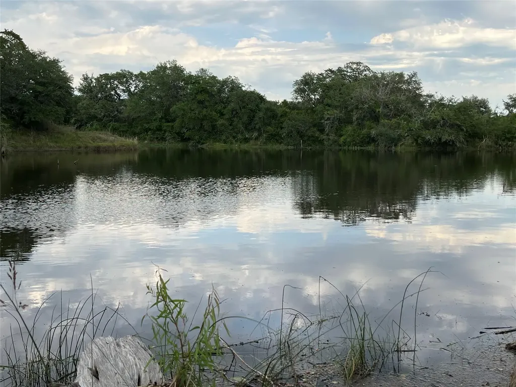 4739 Creamer Creek Road La Grange TX 78945