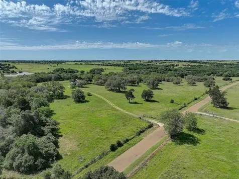 4739 Creamer Creek Road La Grange TX 78945