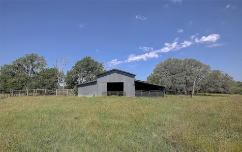 4739 Creamer Creek Road La Grange TX 78945