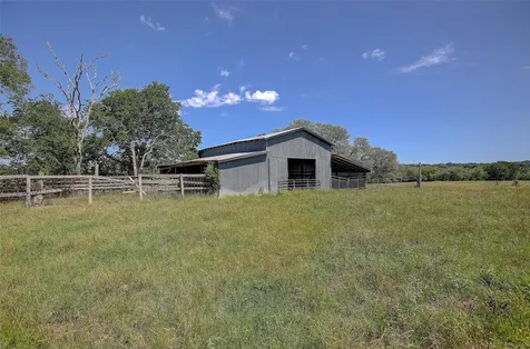 4739 Creamer Creek Road La Grange TX 78945