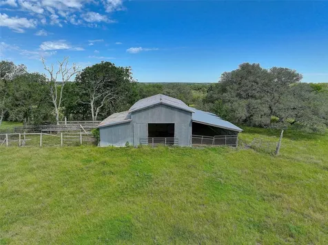 4739 Creamer Creek Road La Grange TX 78945
