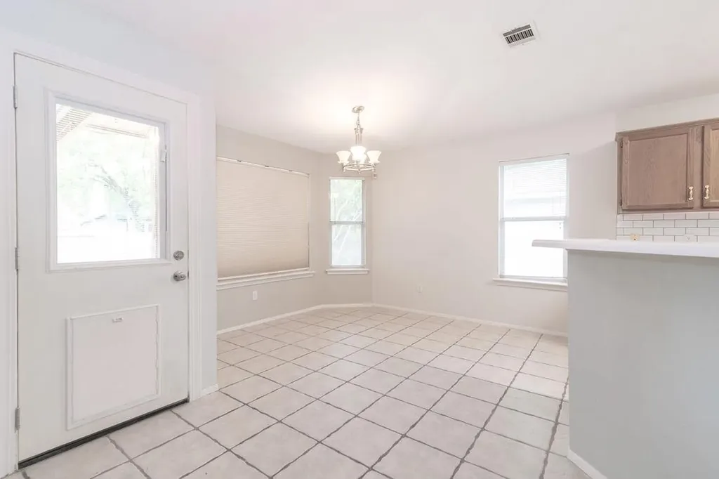 1902 Hollow Tree Boulevard Round Rock TX 78681