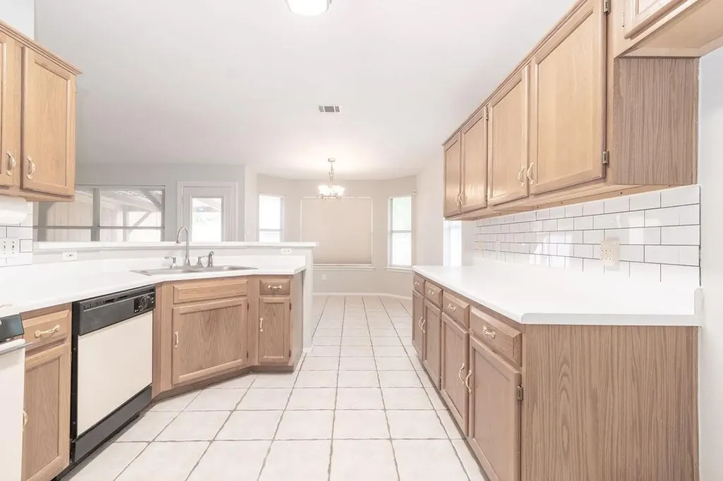 1902 Hollow Tree Boulevard Round Rock TX 78681