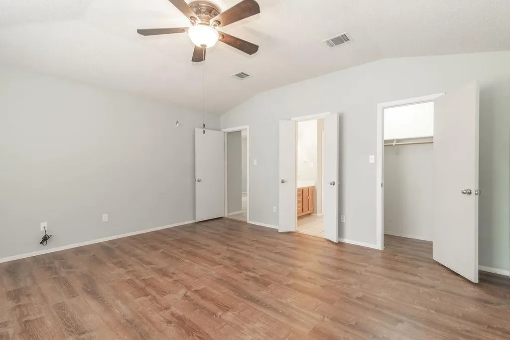 1902 Hollow Tree Boulevard Round Rock TX 78681