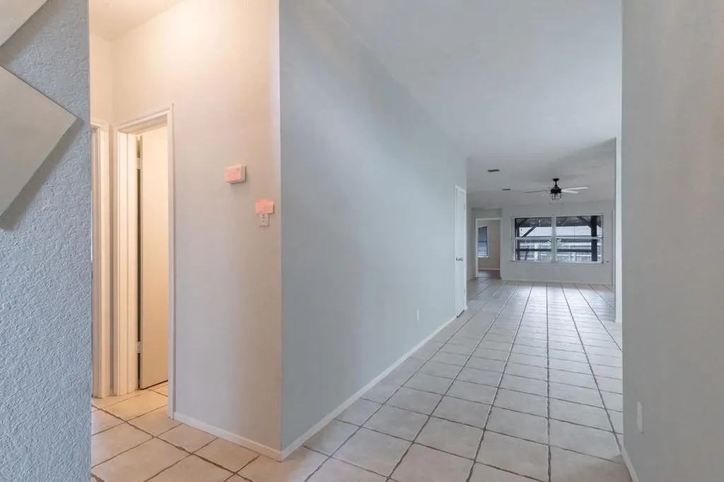 1902 Hollow Tree Boulevard Round Rock TX 78681
