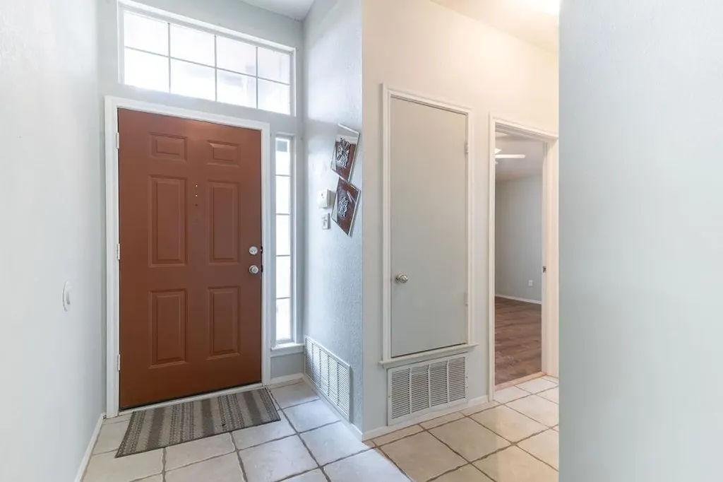 1902 Hollow Tree Boulevard Round Rock TX 78681