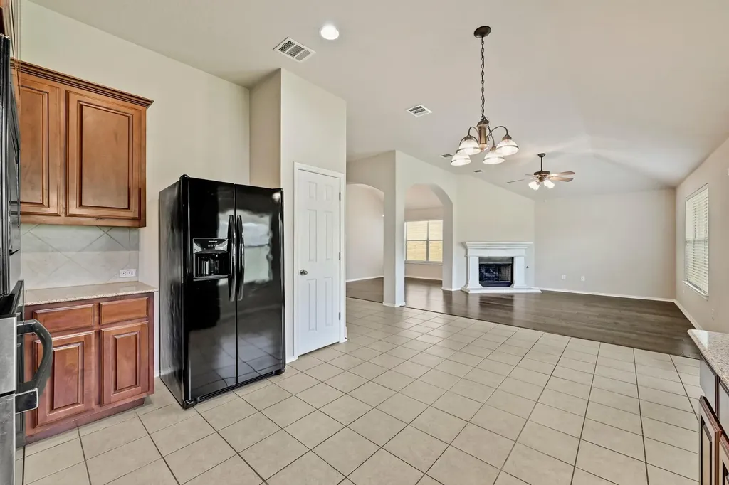 49 White Magnolia Circle Lakeway TX 78734