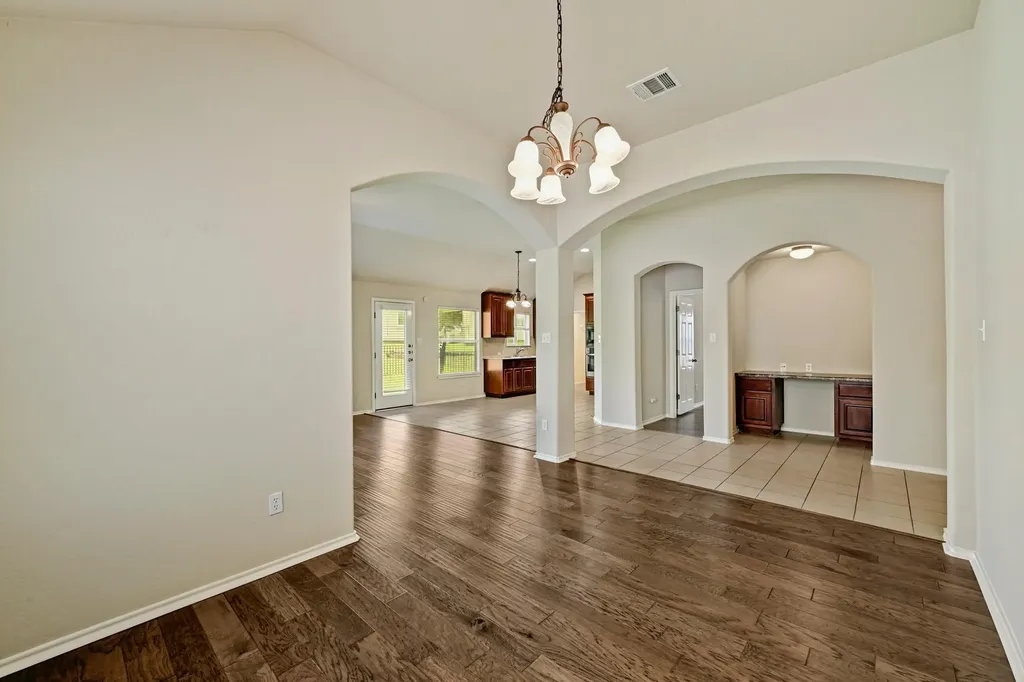 49 White Magnolia Circle Lakeway TX 78734