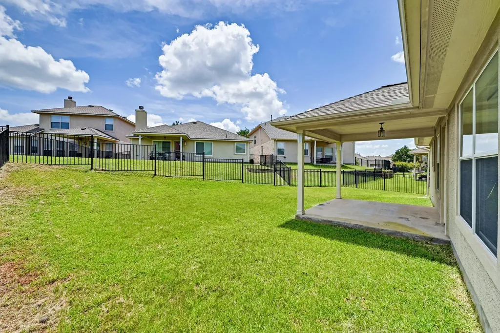 49 White Magnolia Circle Lakeway TX 78734