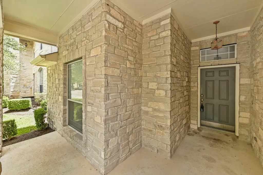 49 White Magnolia Circle Lakeway TX 78734