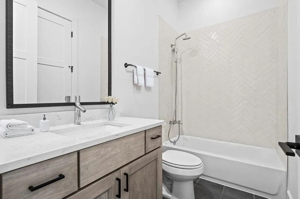 1719 Spyglass Drive Austin TX 78746