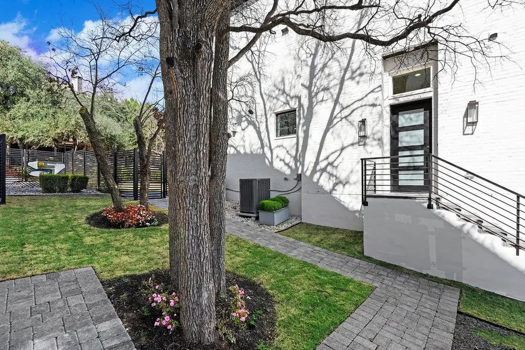 1719 Spyglass Drive Austin TX 78746
