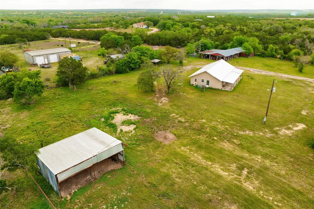 1301 Live Oak Trail Liberty Hill TX 78642