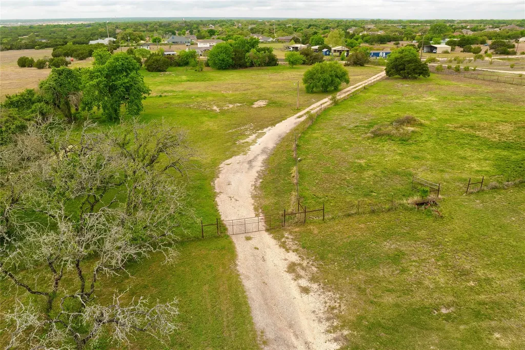 1301 Live Oak Trail Liberty Hill TX 78642