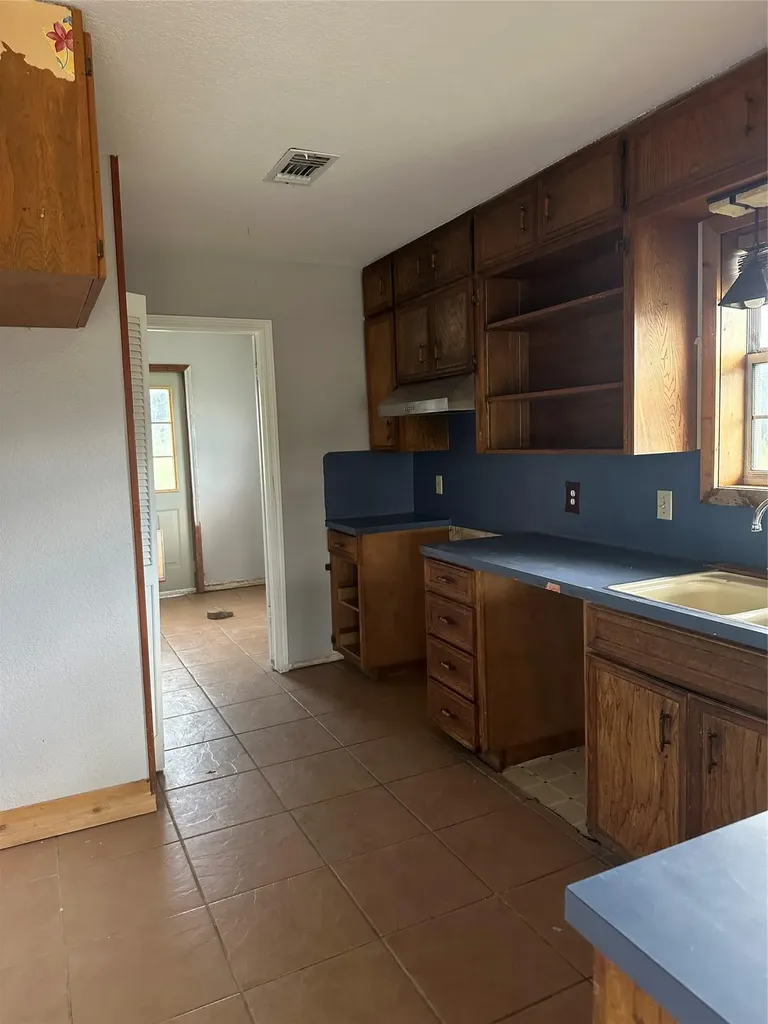 1301 Live Oak Trail Liberty Hill TX 78642