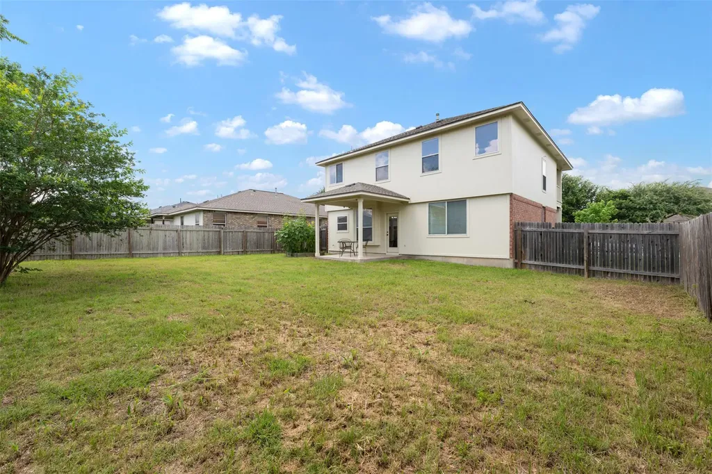 1104 Henderson Drive Leander TX 78641
