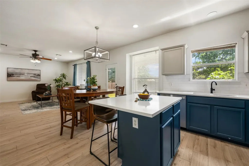 1104 Henderson Drive Leander TX 78641
