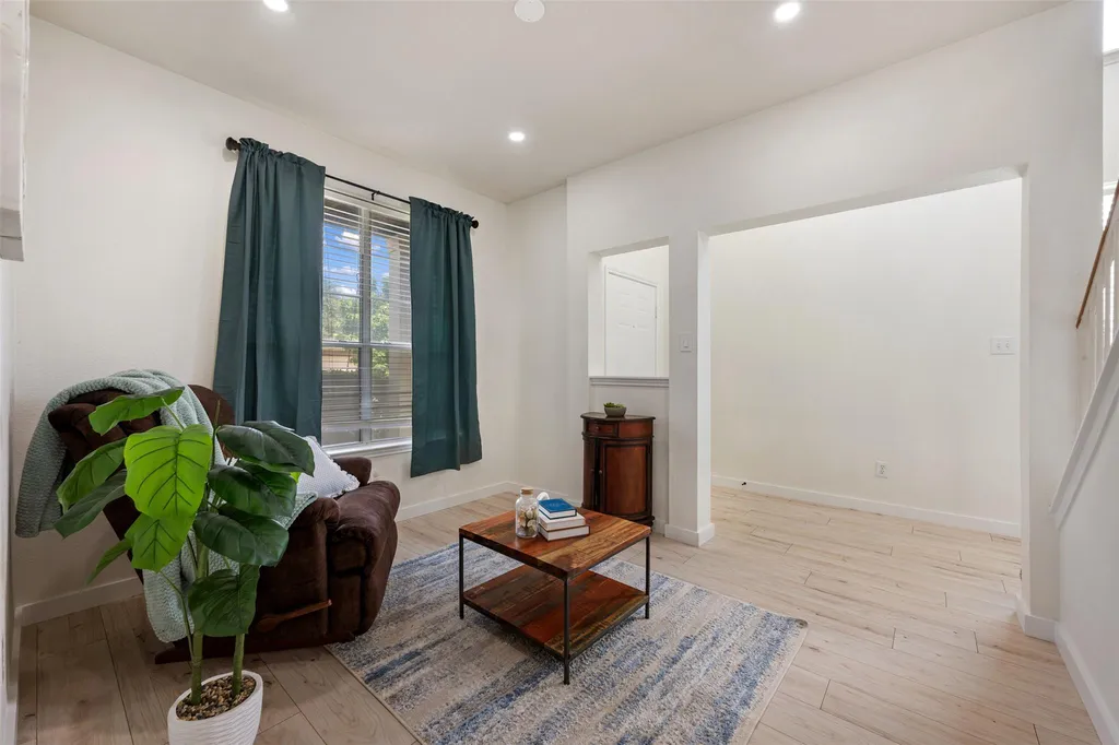1104 Henderson Drive Leander TX 78641
